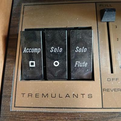 Vintage Hammond Colonnade 2202 Organ with Bench & Sheet Music Lot