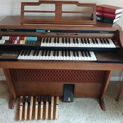 Vintage Hammond Colonnade 2202 Organ with Bench & Sheet Music Lot