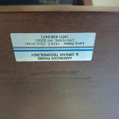 Vintage Hammond Colonnade 2202 Organ with Bench & Sheet Music Lot