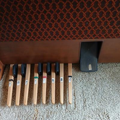 Vintage Hammond Colonnade 2202 Organ with Bench & Sheet Music Lot