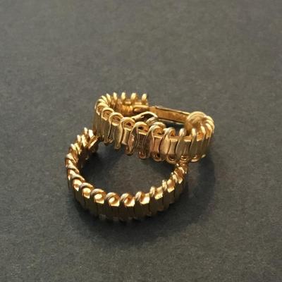 Vintage Sarah Coventry clip on hoop earings