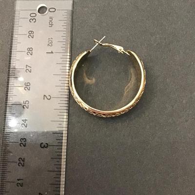 Gold tone hoop earrings