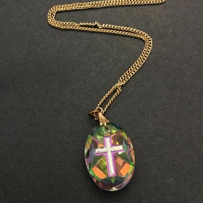 Beautiful vintage, aurora borealis rainbow crystal cross necklace