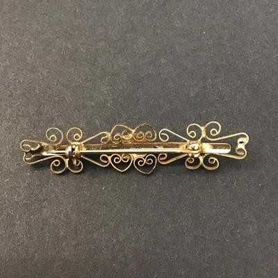 Vintage gold Filagree brooch
