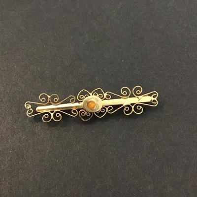 Vintage gold Filagree brooch