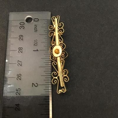 Vintage gold Filagree brooch