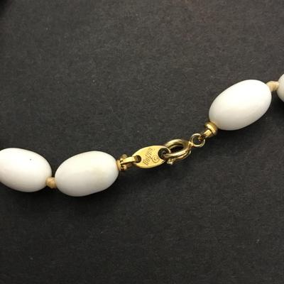 Vintage Trifari white beaded necklace