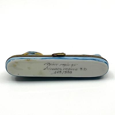 Sale Photo Thumbnail #237: Limited Edition 169 out of 999
Measurements:
4" in length, 2" in height