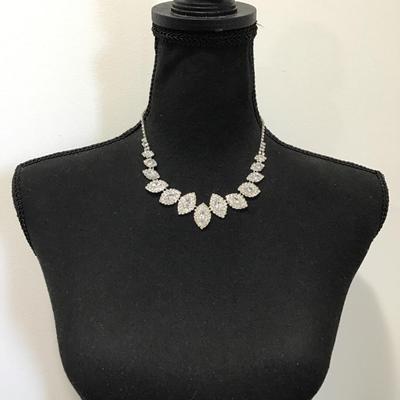 Beautiful vintage rhinestone necklace Vintage bridal