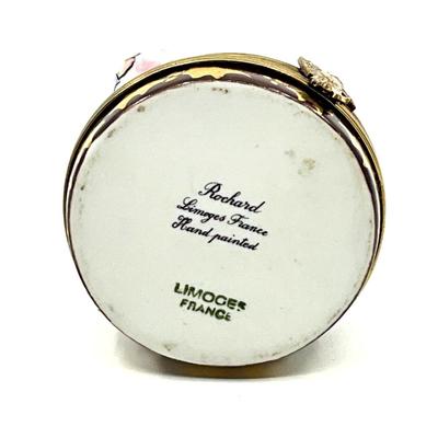 Sale Photo Thumbnail #246: There are small presents inside of trinket, trinket box does not lock
Measurements:
2.5" in height, 2.25" in diameter