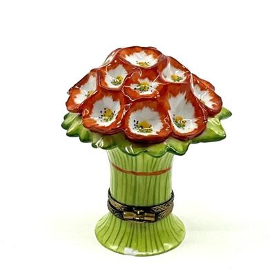 Sale Photo Thumbnail #250: Measurements:
2.25" in height, 2" in diameter