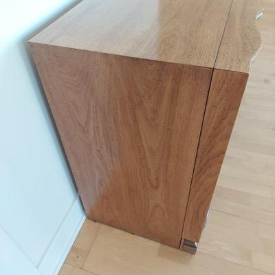 Drexel Serpentine 'Rapport' Dresser (FP-BBL)