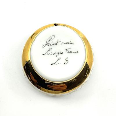 Sale Photo Thumbnail #287: Signed L.S. on bottom
Measurements:
1.75" in height, 2" diameter