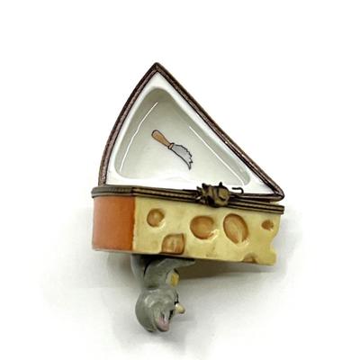 Sale Photo Thumbnail #294: Measurements:
2 3/8" height, 2 1/4" width
