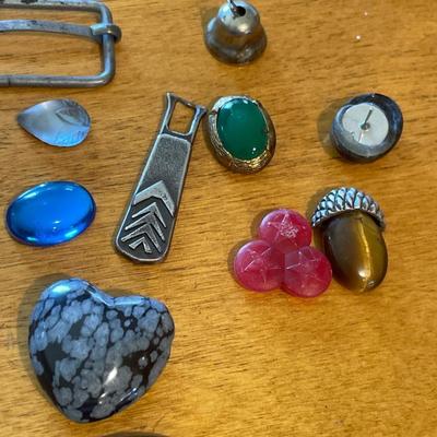 Vintage misc broken jewelry