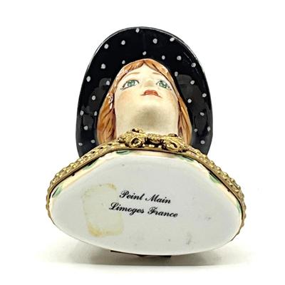 Sale Photo Thumbnail #323: Measurements:
2.5" in height, 2" in width