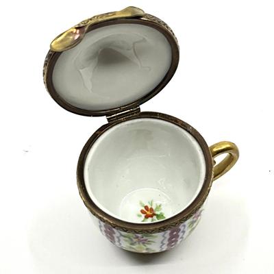 Sale Photo Thumbnail #349: Measurements:
2" in height, 1.5" diameter
