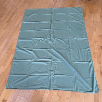 Collection of Table Linens and Placemats (FP-DZ)