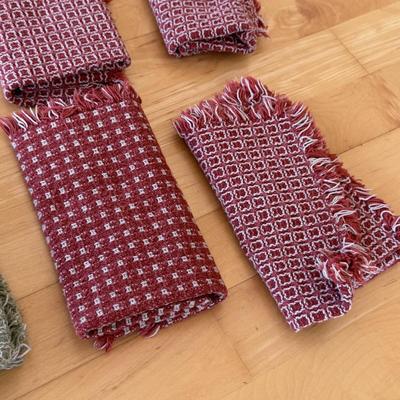 Collection of Table Linens and Placemats (FP-DZ)