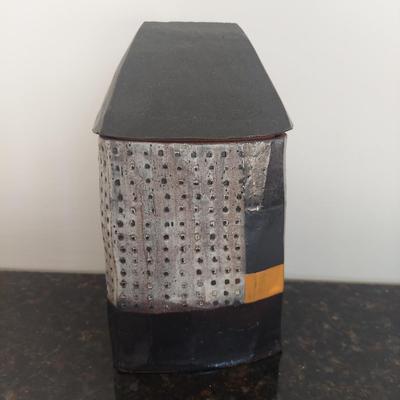 Terracotta Lidded Art-Piece Canisters by Stacy Snyder (GB-BBL)