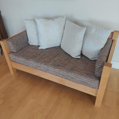 Wooden Settee with Upholstered Cushions (FP-BBL)