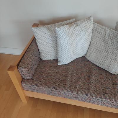 Wooden Settee with Upholstered Cushions (FP-BBL)