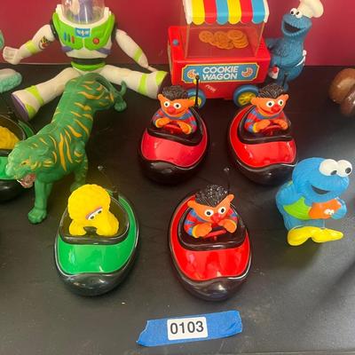 Large Toys / Collectibles Lot