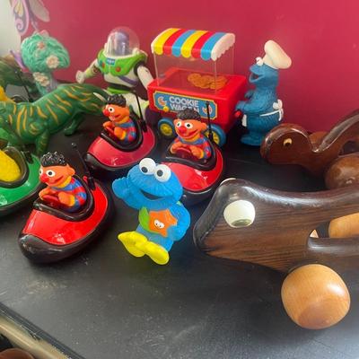 Large Toys / Collectibles Lot