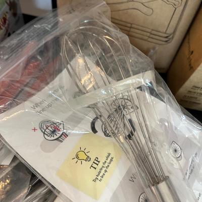 Big Lot New NIB Kitchen Items - Most Pampered Chef