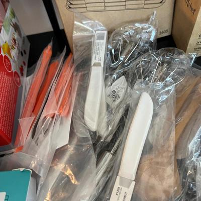 Big Lot New NIB Kitchen Items - Most Pampered Chef