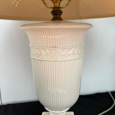 2 Vintage Tabletop Lamps