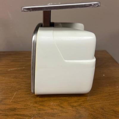 Nice Vintage Post Office Scale