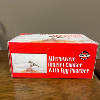 Microwave Omelet Cooker and Egg Poacher