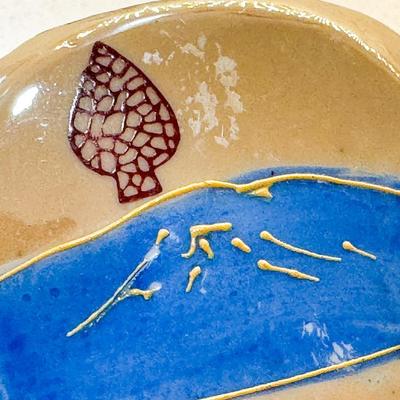 Vintage Japanese Moriage Satsuma Ashtray – Handcrafted Earthenware with Raised Enamel Detail