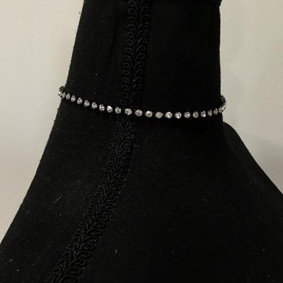 Very nice Gun metal, gray, rhinestone choker