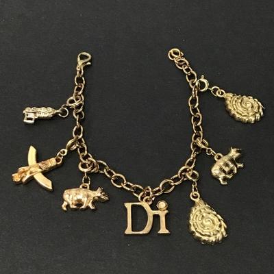 Vintage charm bracelet, gold toned