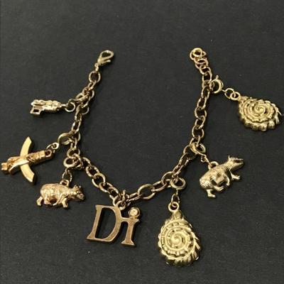 Vintage charm bracelet, gold toned