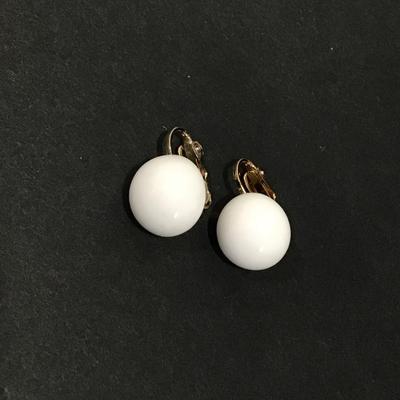 Cute Vintage clip on earrings