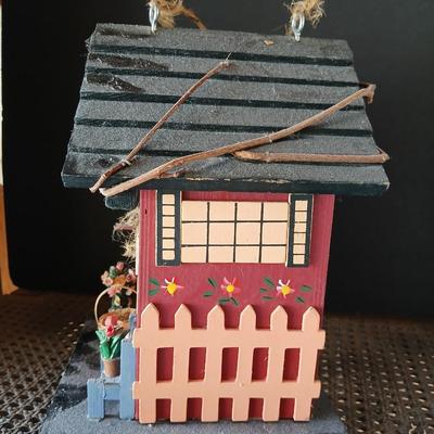 Garden Décor Lot – Decorative Birdhouse & Butterfly Tube Bird Feeder