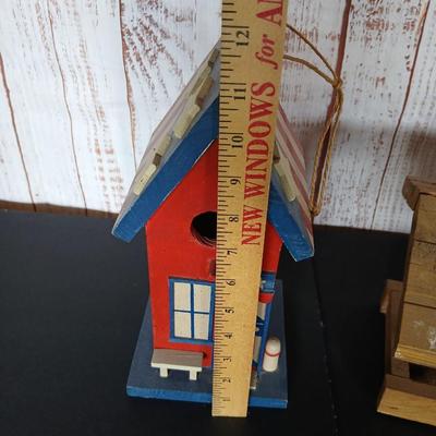 Lot of 2 – Americana Birdhouse & Rustic Wooden Bird Feeder