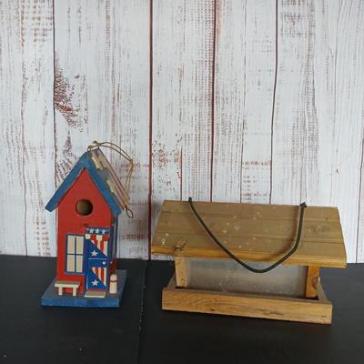 Lot of 2 – Americana Birdhouse & Rustic Wooden Bird Feeder