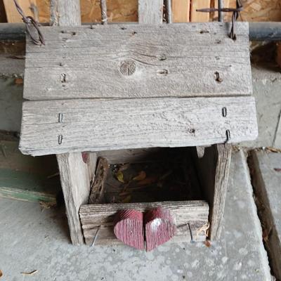 Rustic Garden Décor Lot – Birdhouses, Wind Chimes, and Yard Ornaments