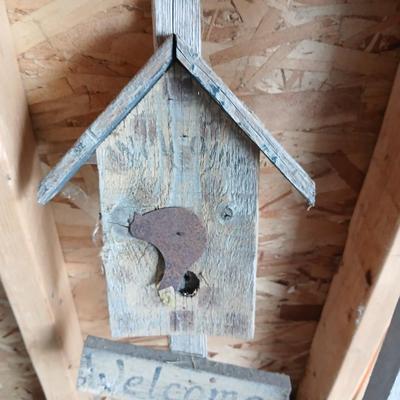 Rustic Garden Décor Lot – Birdhouses, Wind Chimes, and Yard Ornaments