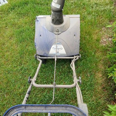 Snow Removal Lot – Snow Joe Electric Snow Thrower Model 622 + Shovel