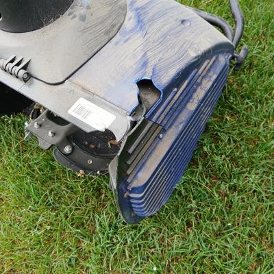 Snow Removal Lot – Snow Joe Electric Snow Thrower Model 622 + Shovel