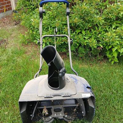 Snow Removal Lot – Snow Joe Electric Snow Thrower Model 622 + Shovel