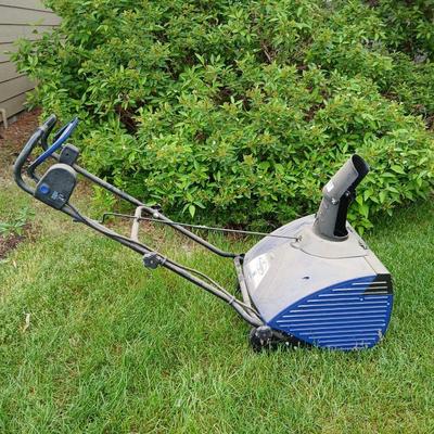 Snow Removal Lot – Snow Joe Electric Snow Thrower Model 622 + Shovel