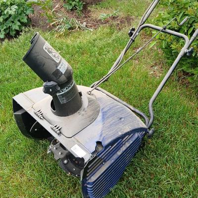 Snow Removal Lot – Snow Joe Electric Snow Thrower Model 622 + Shovel