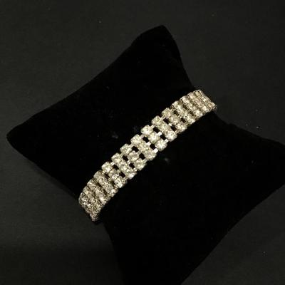 Beautiful, vintage rhinestone bridal bracelet