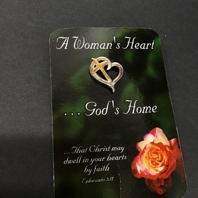 Pin / brooch A woman’s heart gods home